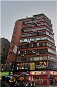 鄰近王信大樓社區推薦-長春工商大樓，位於台北市中山區